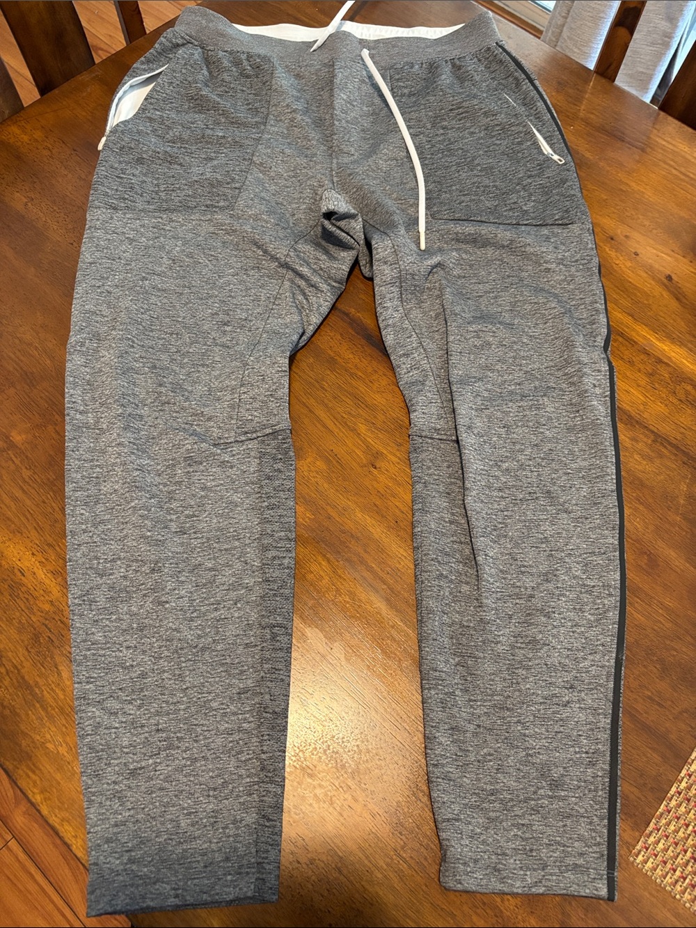 Lululemon surge jogger grey black side tape xl